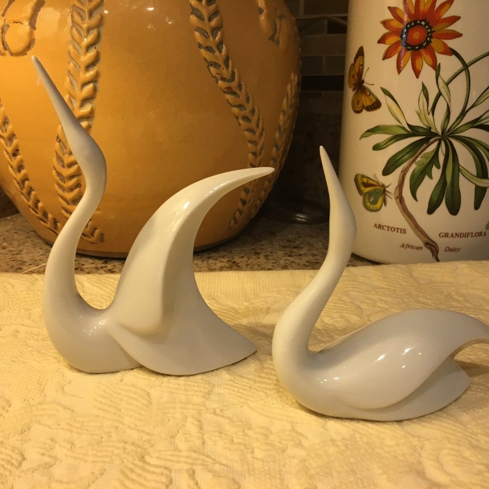 Vintage Japan Porcelain Swan Figurines - White Mint Condition